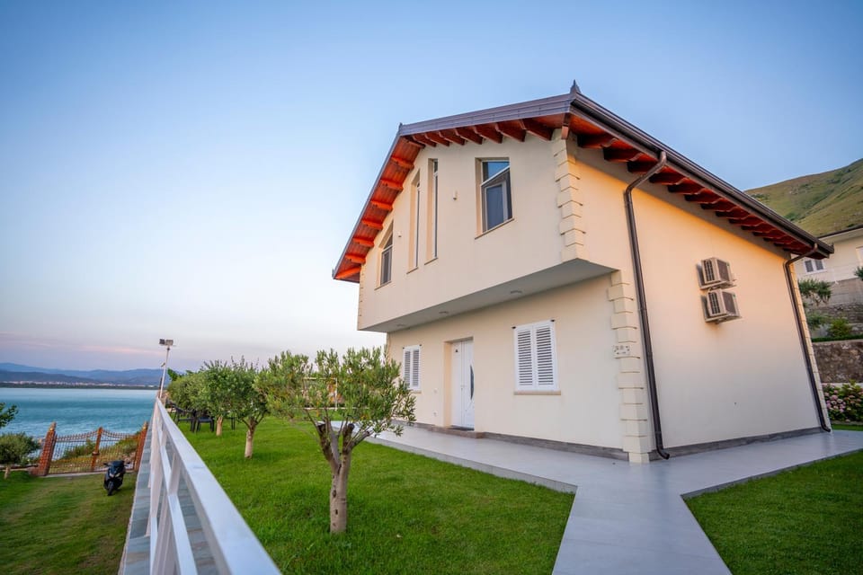 Property building, Day, Natural landscape, Lake view, Mountain view