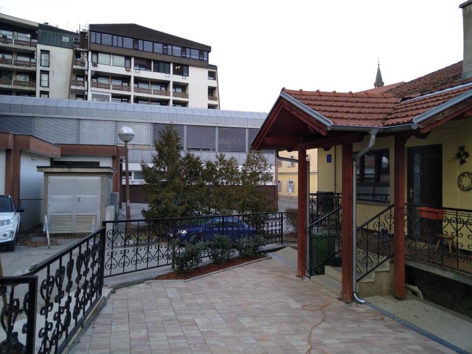 Property building, Day, Parking
