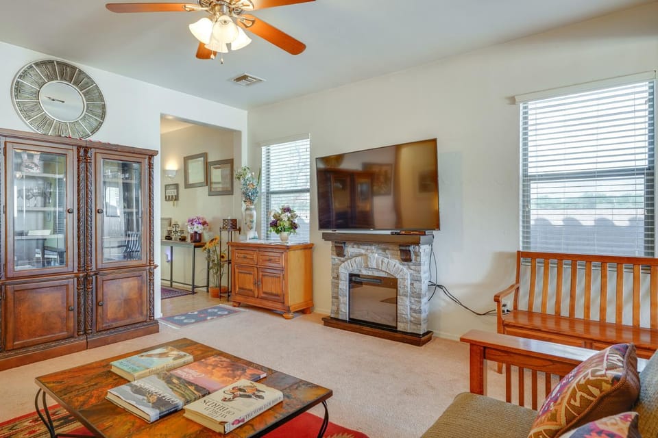 Step-Free Sahuarita Retreat! Patio + Pool Access House in Sahuarita