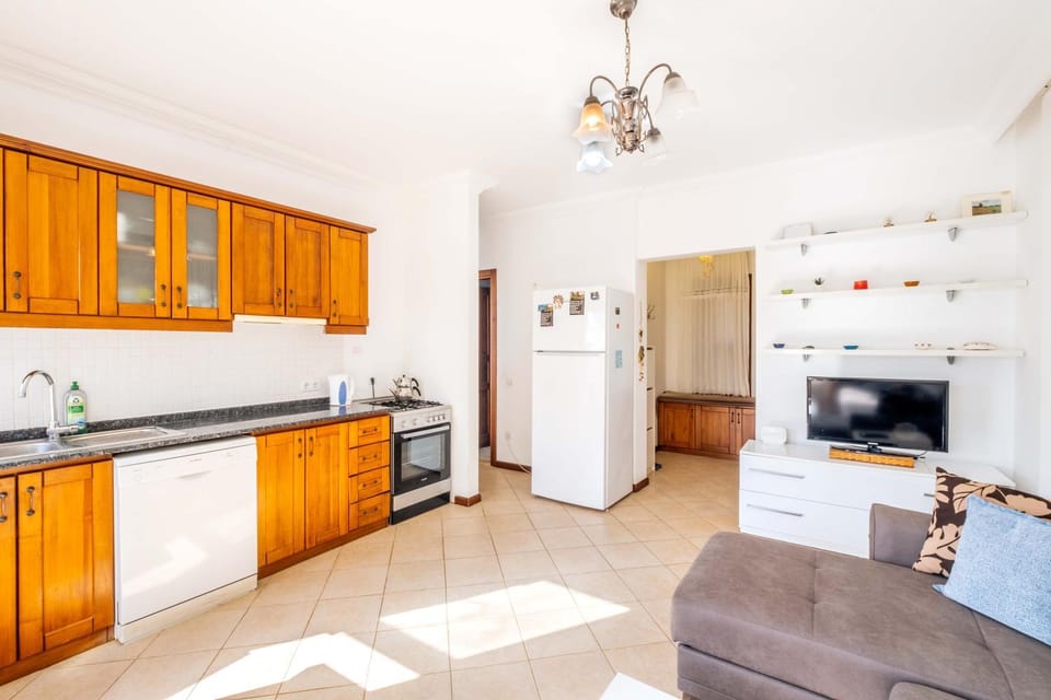 Kitchen or kitchenette, Living room, Seating area