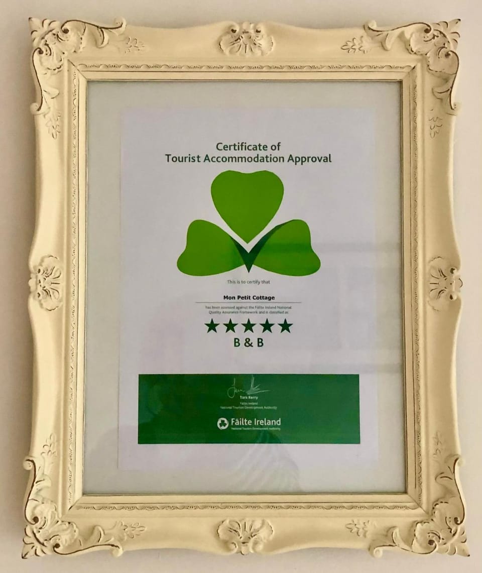 Property logo or sign, Logo/Certificate/Sign, Text overlay, Certificate/Award