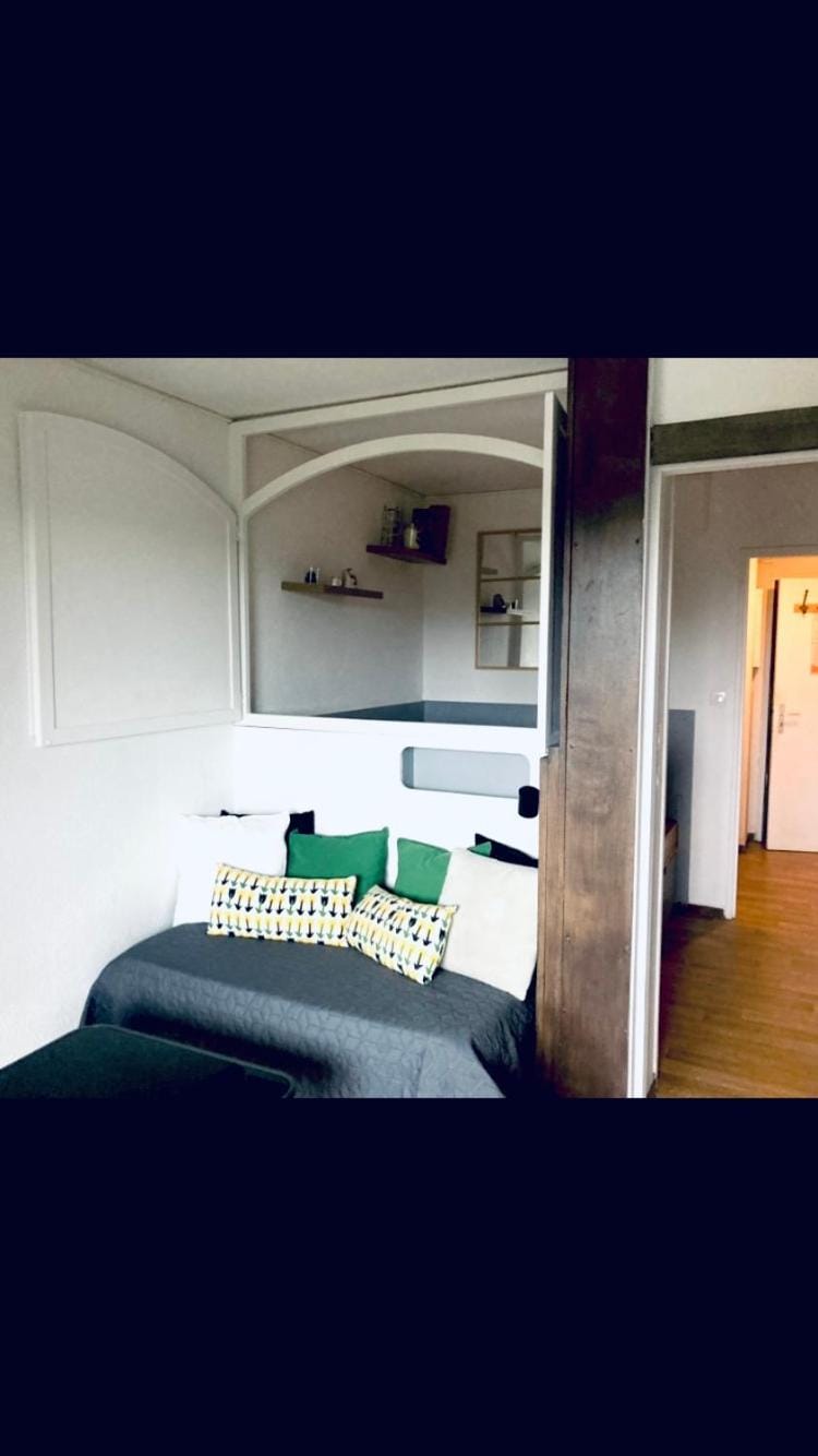 Hyeres port bel appartement Apartment in Hyères