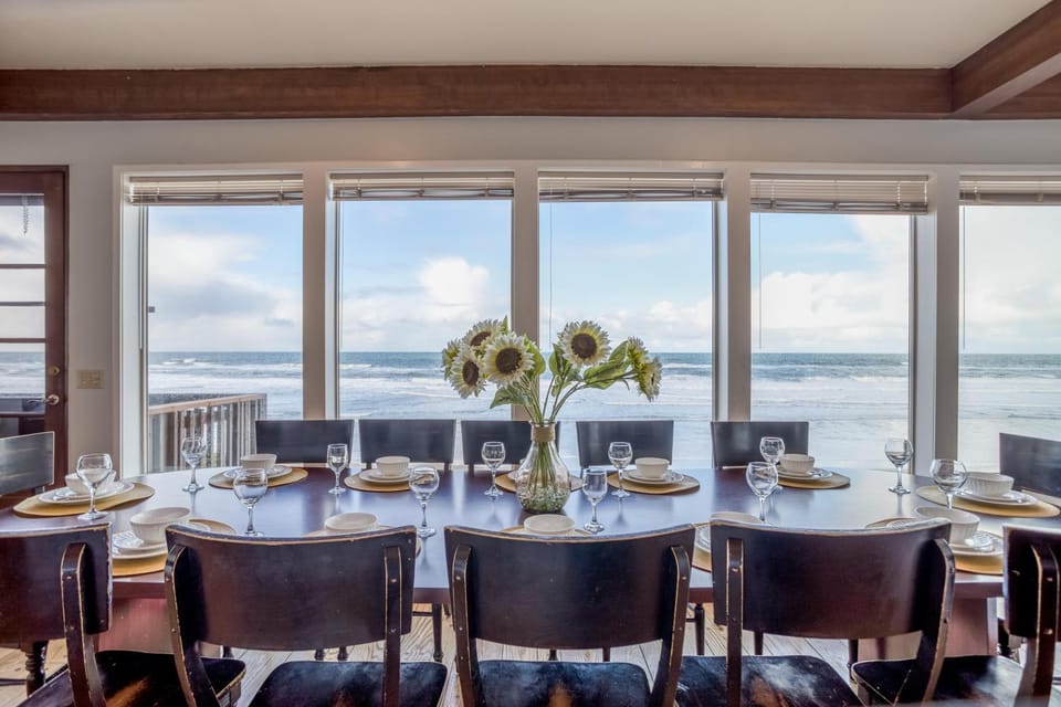 Castlewood By The Sea House in Lincoln City