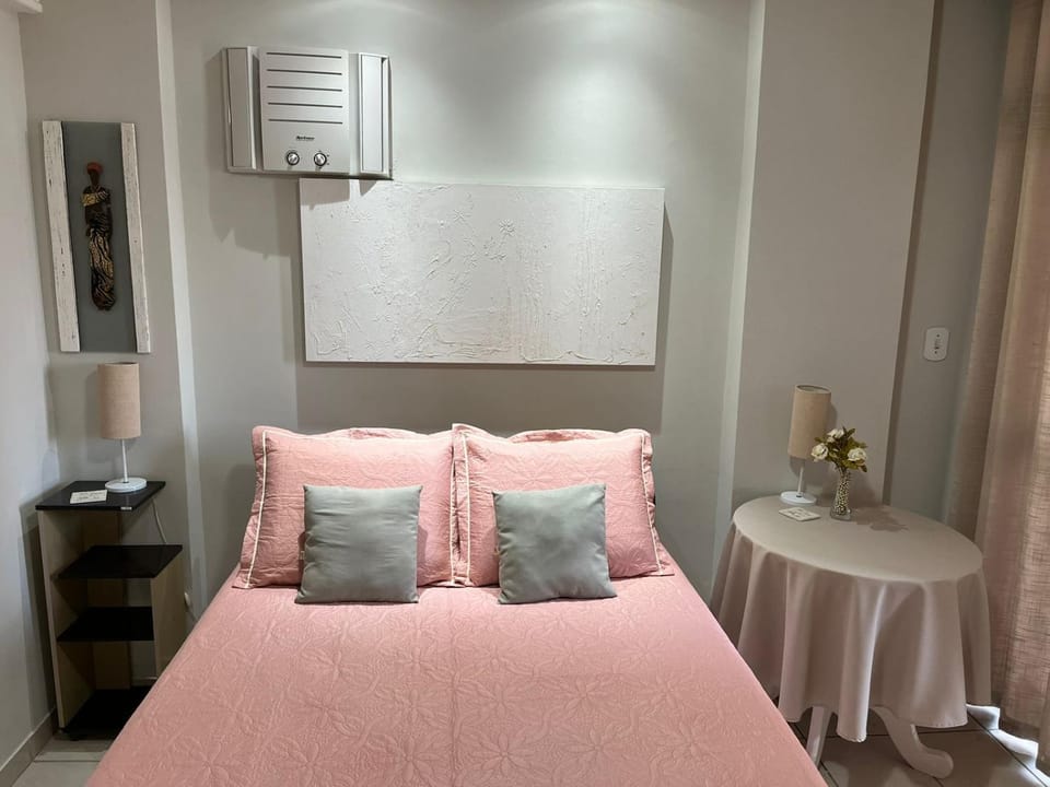 Bed, Bedroom, air conditioner