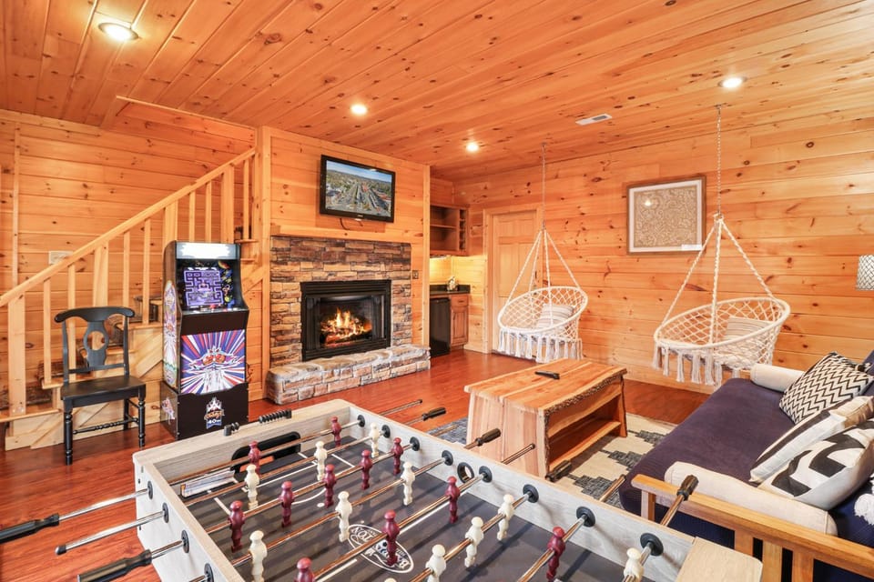 Communal lounge/ TV room, TV and multimedia, Living room, Seating area, Evening entertainment, flat iron