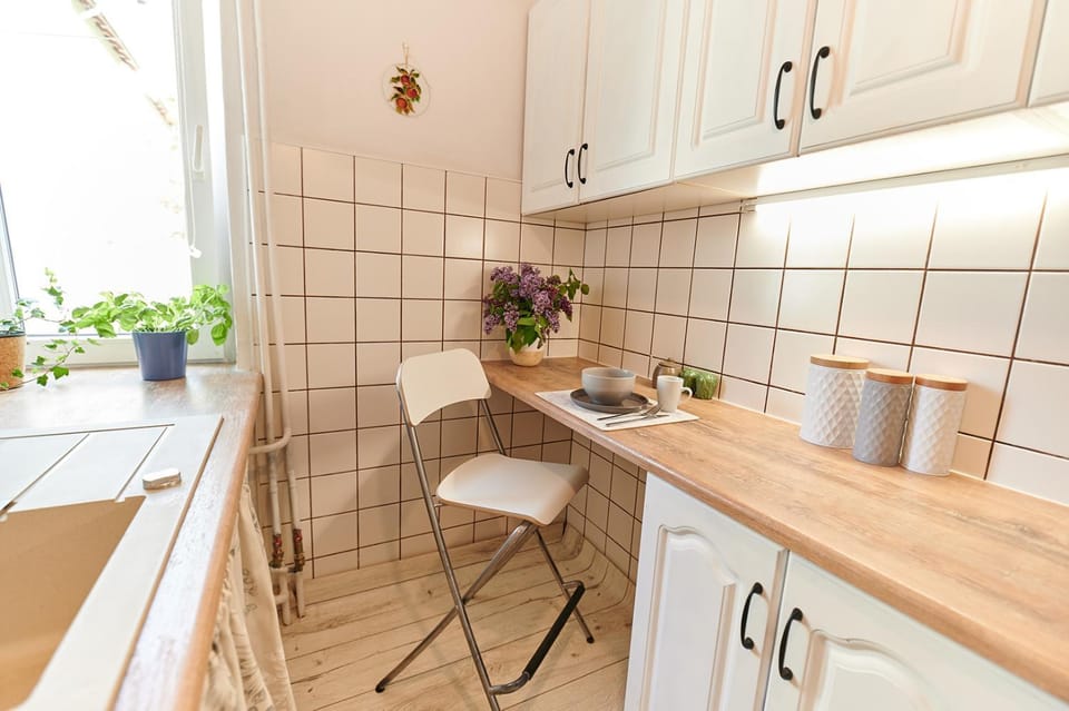 Kitchen or kitchenette, Communal kitchen