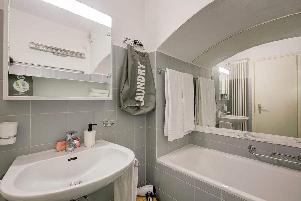 Bathroom, Bath