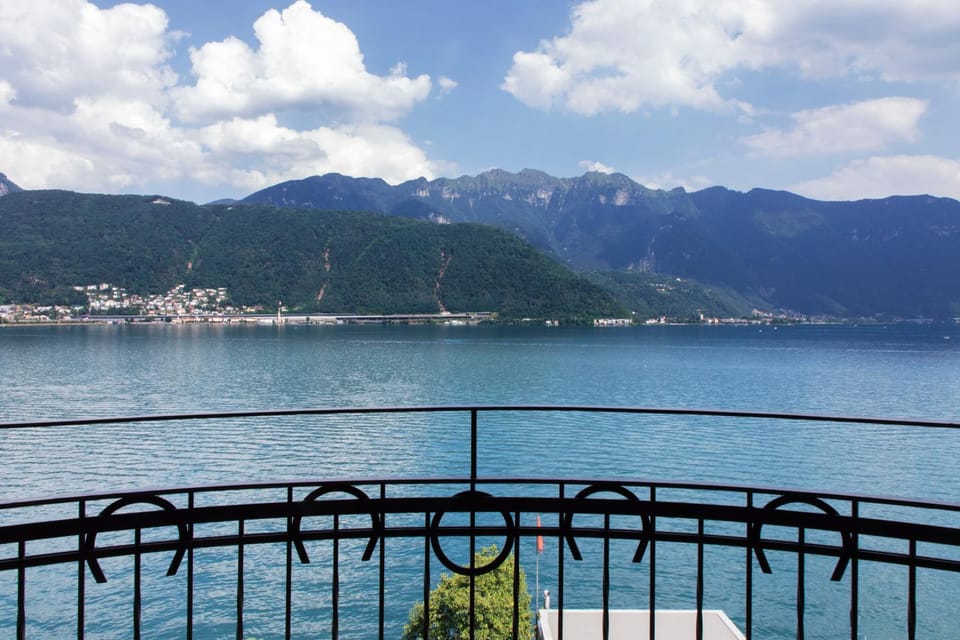 Natural landscape, View (from property/room), Balcony/Terrace, Balcony/Terrace, Lake view, Mountain view