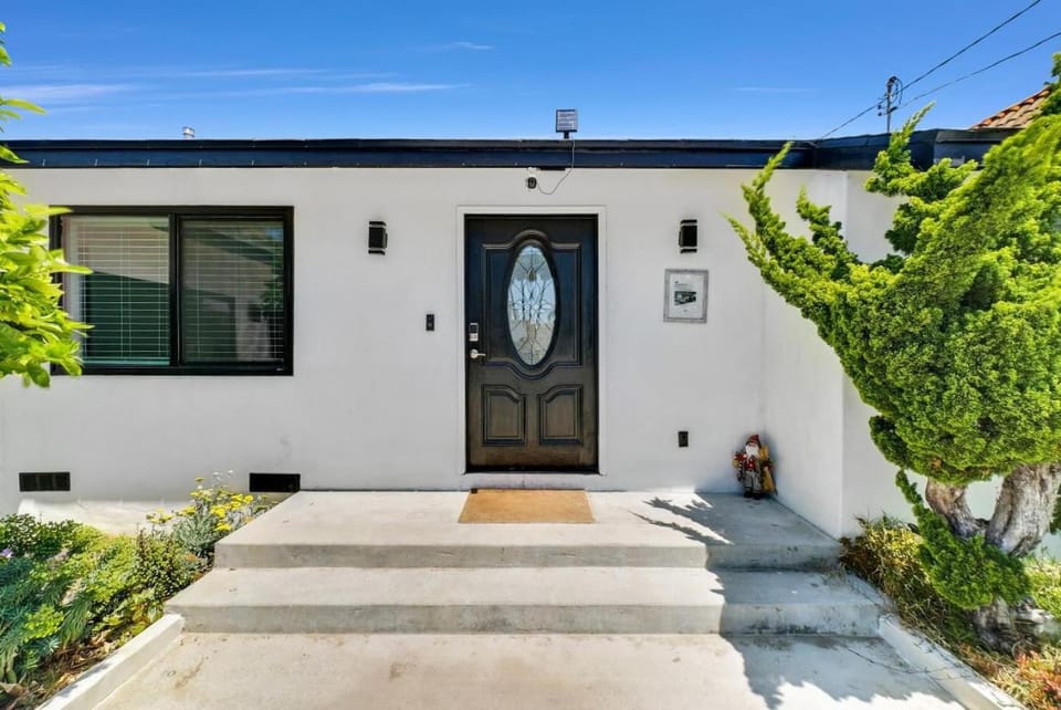 Luxury 4 bedroom villa Villa in Huntington Beach