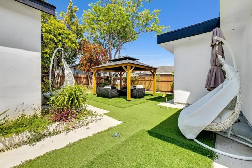 Luxury 4 bedroom villa Villa in Huntington Beach