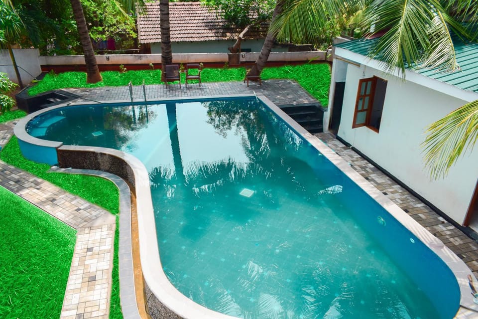 Pool view, Swimming pool