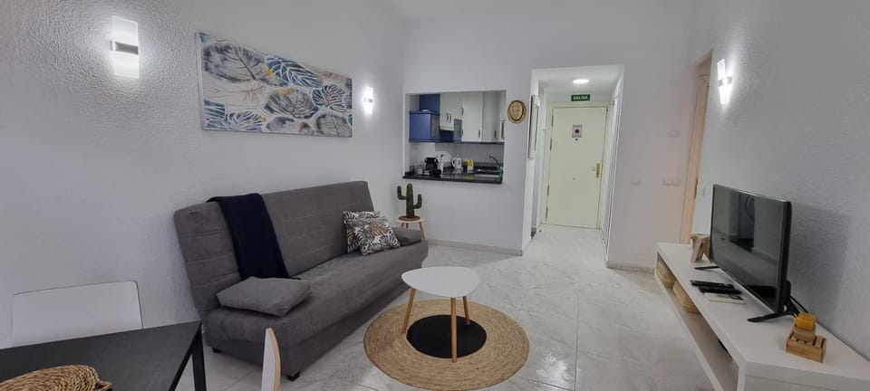 Communal lounge/ TV room, TV and multimedia, Living room, Seating area