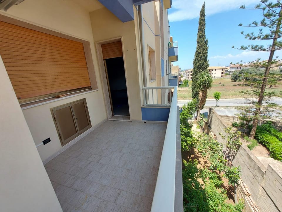 Balcony/Terrace, Garden view