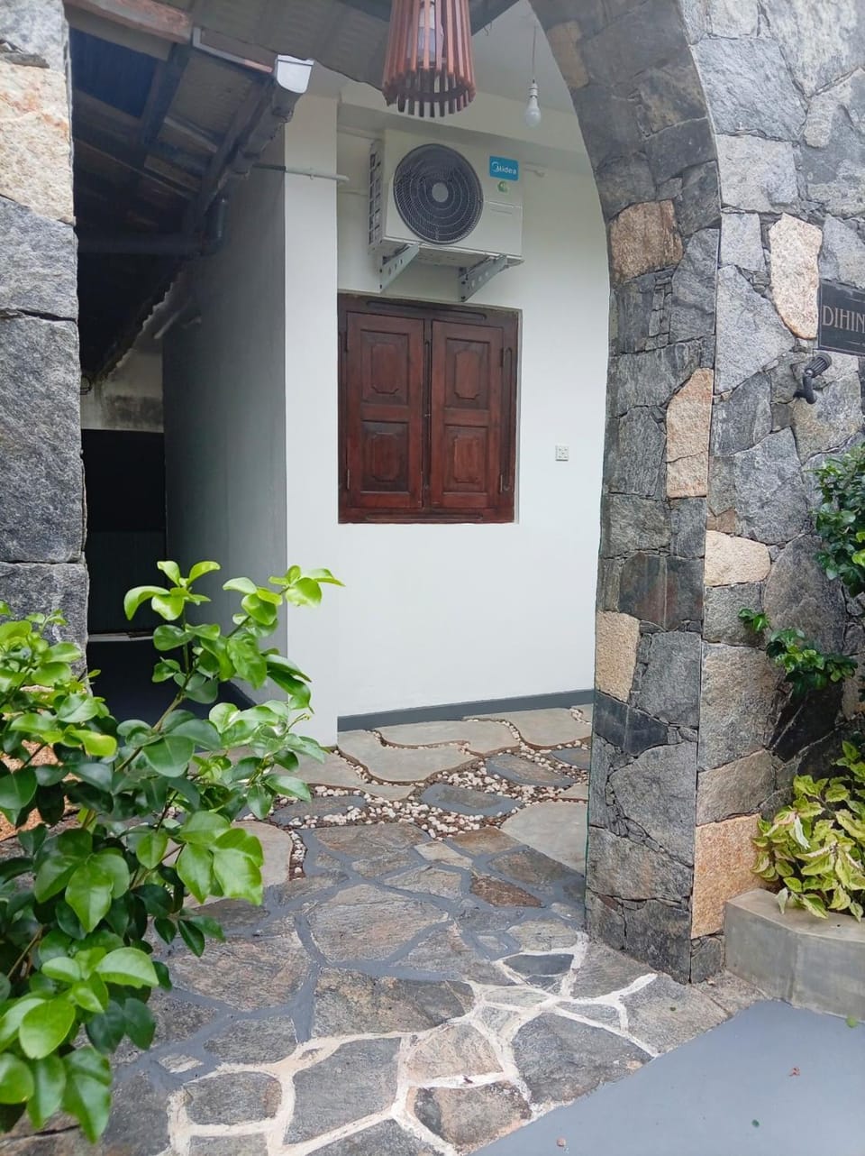 Facade/entrance