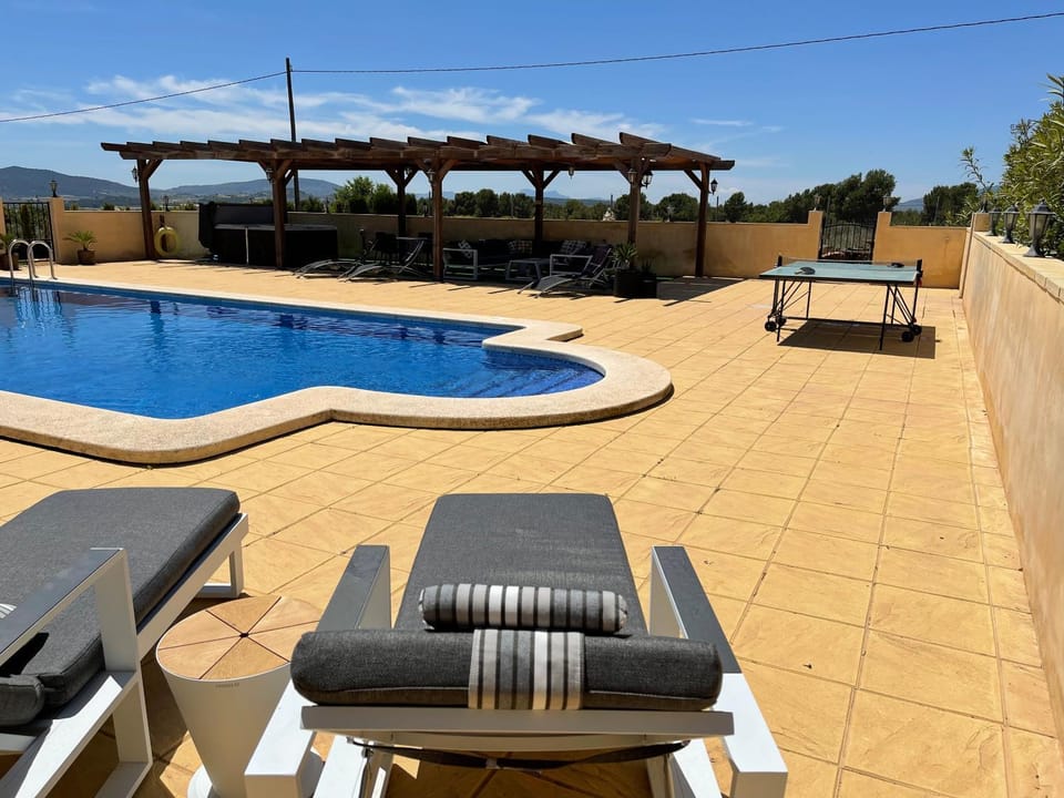 Pool view, Swimming pool, sunbed