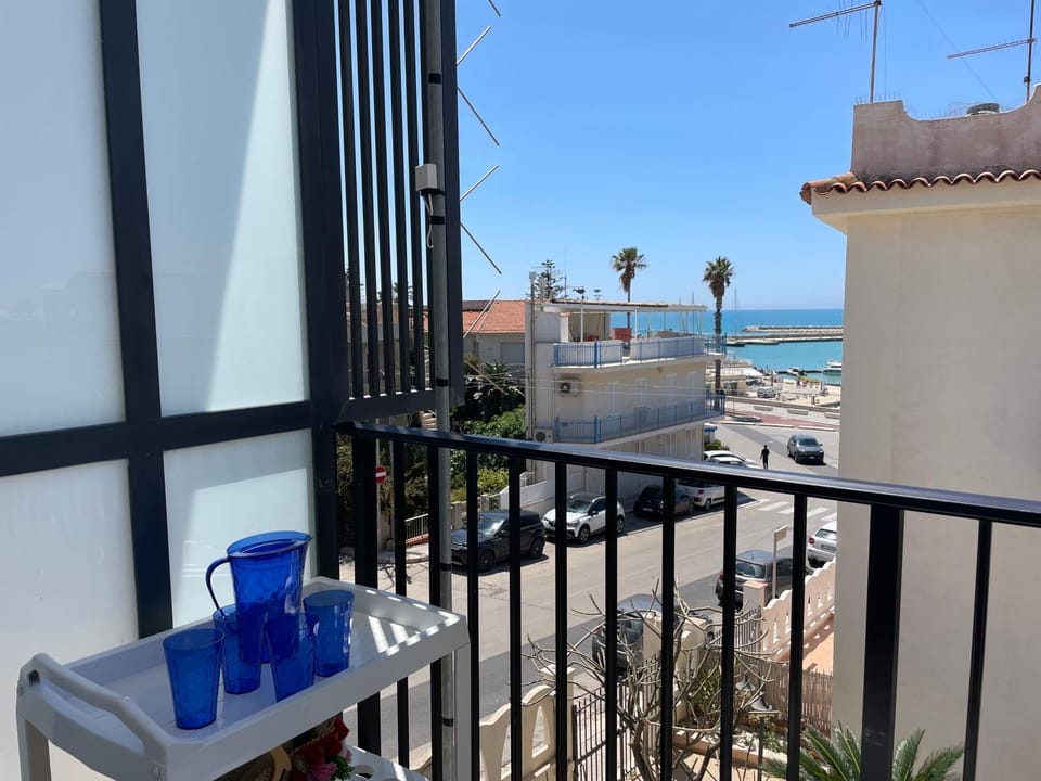View (from property/room), Balcony/Terrace