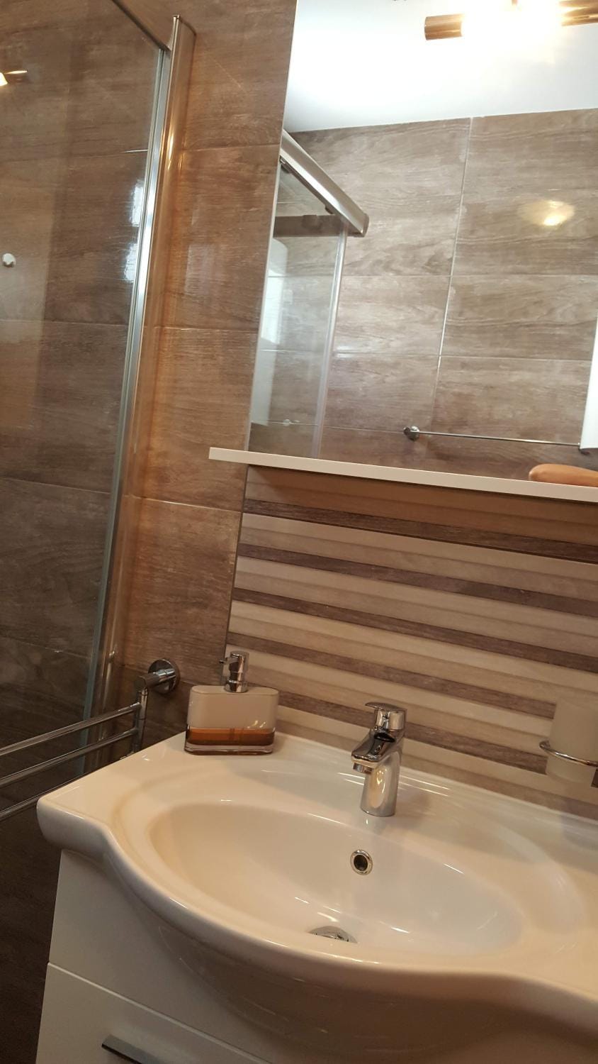 Shower, Bathroom