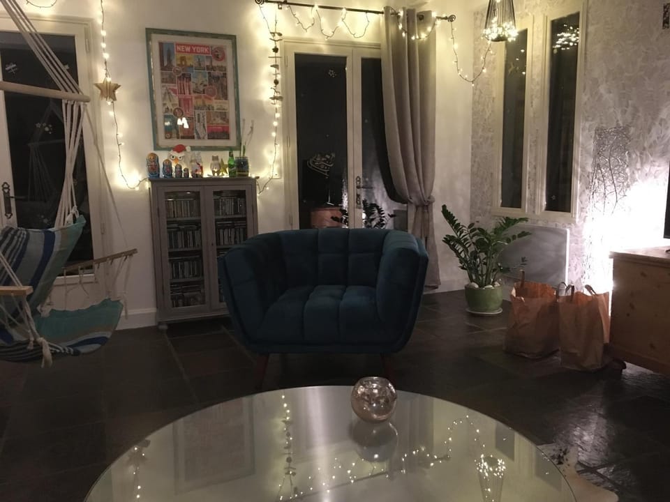 Chambre avec balcon et salle de bains privée Vacation rental in Pays de la Loire