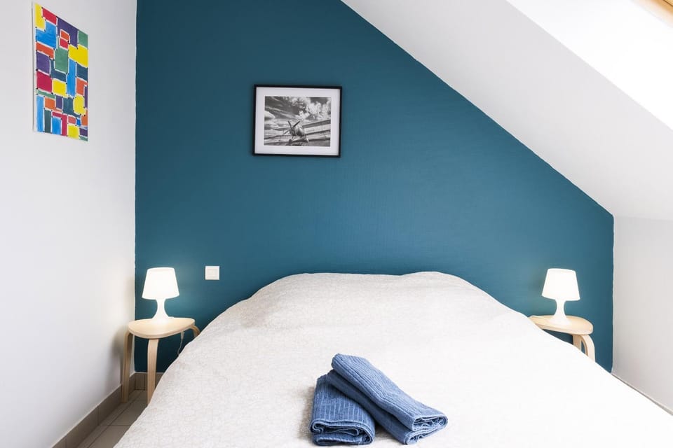 Bed, Bedroom