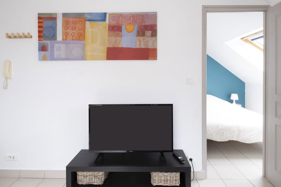 Communal lounge/ TV room, Living room