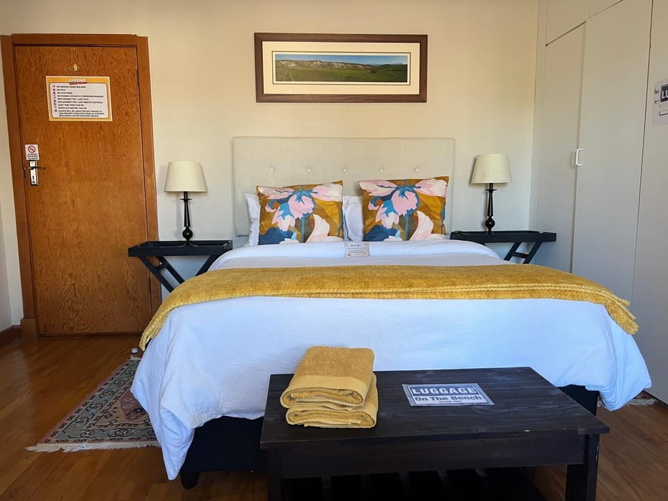 Bed, View (from property/room), Photo of the whole room, Bedroom