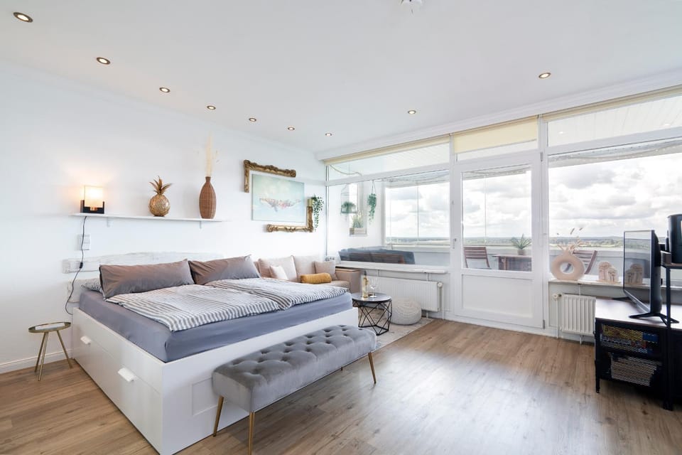 Bed, Living room, Photo of the whole room, Bedroom