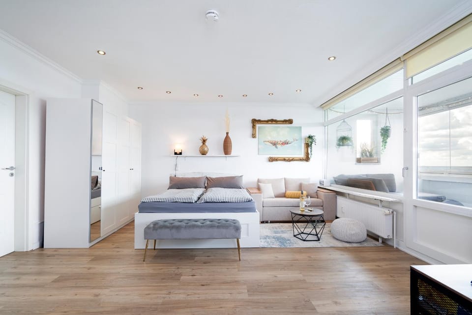 Bed, Living room, Photo of the whole room, Bedroom