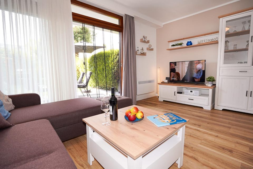 Hamburger Str 3, Whg 2 "Meerzeit" Apartment in Grömitz
