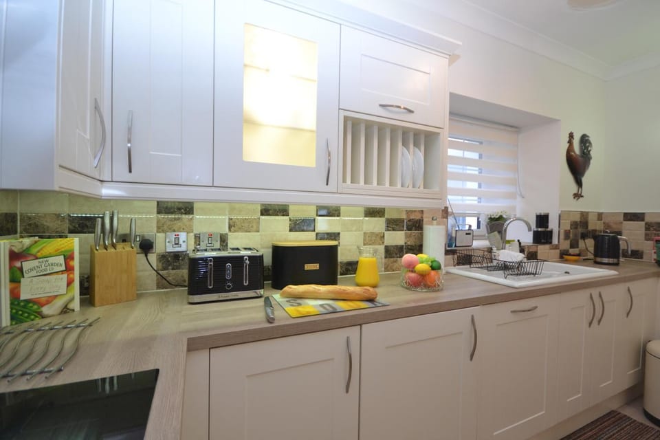 Coffee/tea facilities, Kitchen or kitchenette