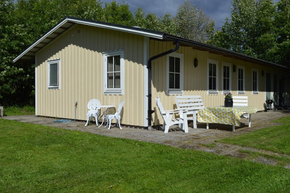 Property building, Patio, Facade/entrance