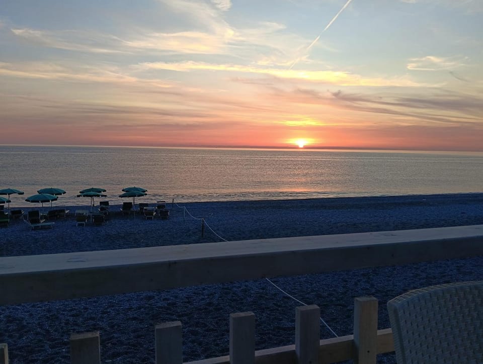 Nearby landmark, Beach, Sea view, Sunset