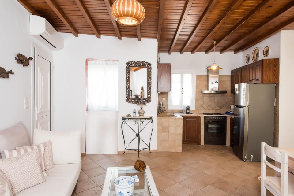 Escape to Mykonos - Entire place by Ornos beach Apartment in Mykonos, Mikonos 846 00, Greece