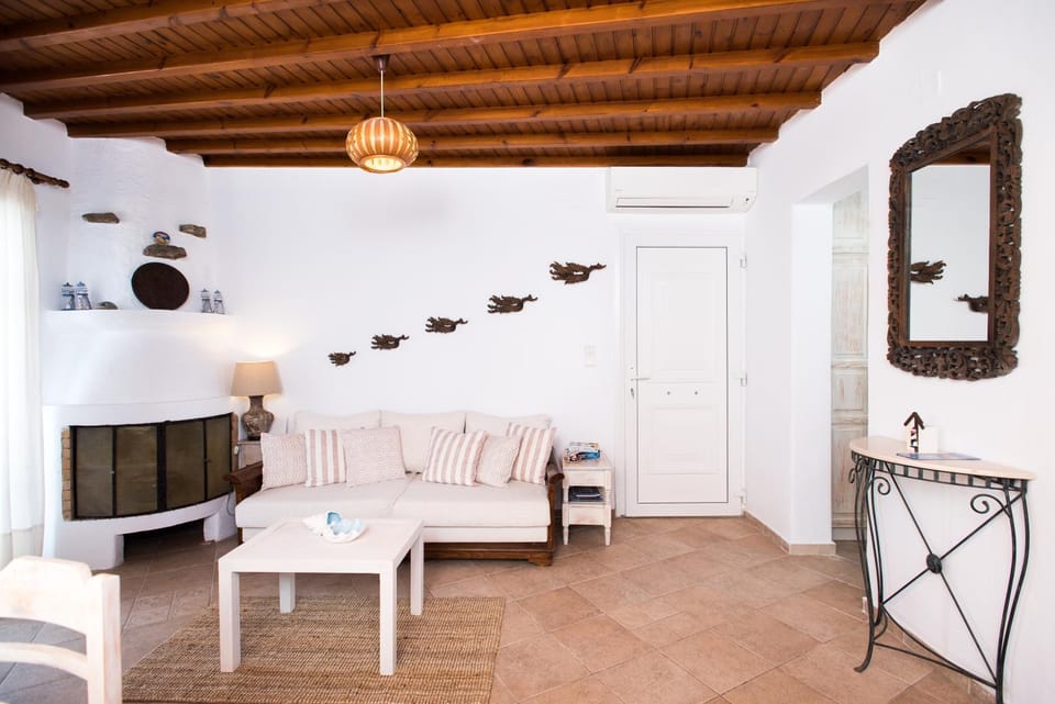 Escape to Mykonos - Entire place by Ornos beach Apartment in Mykonos, Mikonos 846 00, Greece
