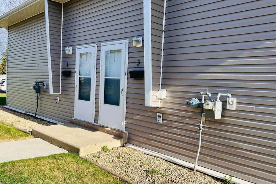 Spacious 2-bedroom apartment Apartment in Camrose