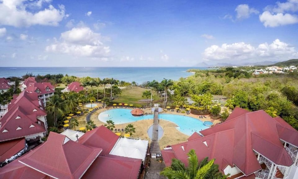 Bird's eye view, Pool view