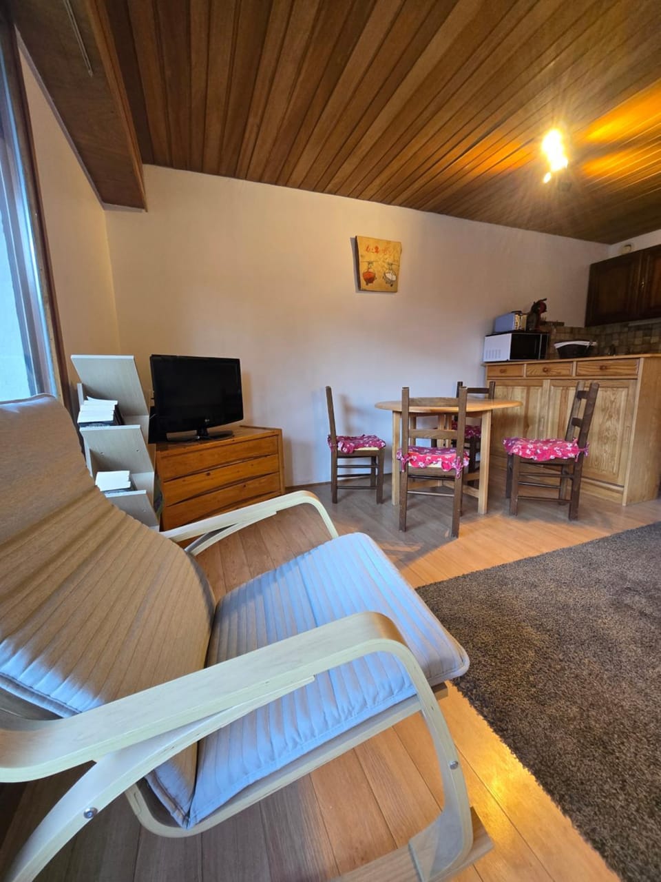 TV and multimedia, Kitchen or kitchenette, Living room, Seating area, Dining area, Evening entertainment