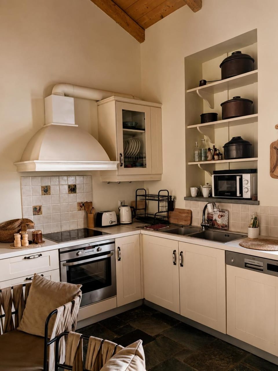 House Moschα House in Decentralized Administration of the Aegean