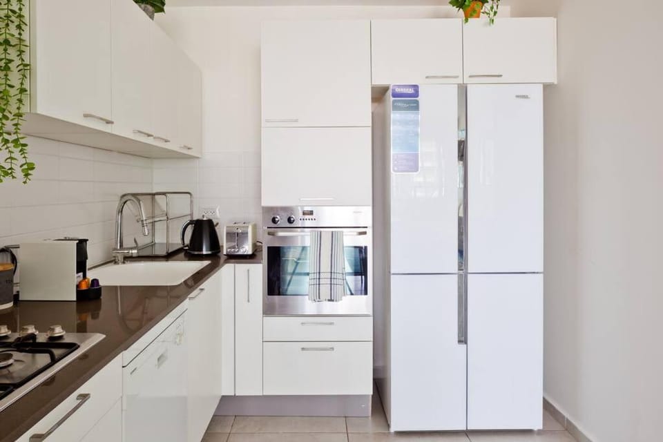 Gindi TLV, 3BR over Fashion Mall Apartment in Tel Aviv-Yafo