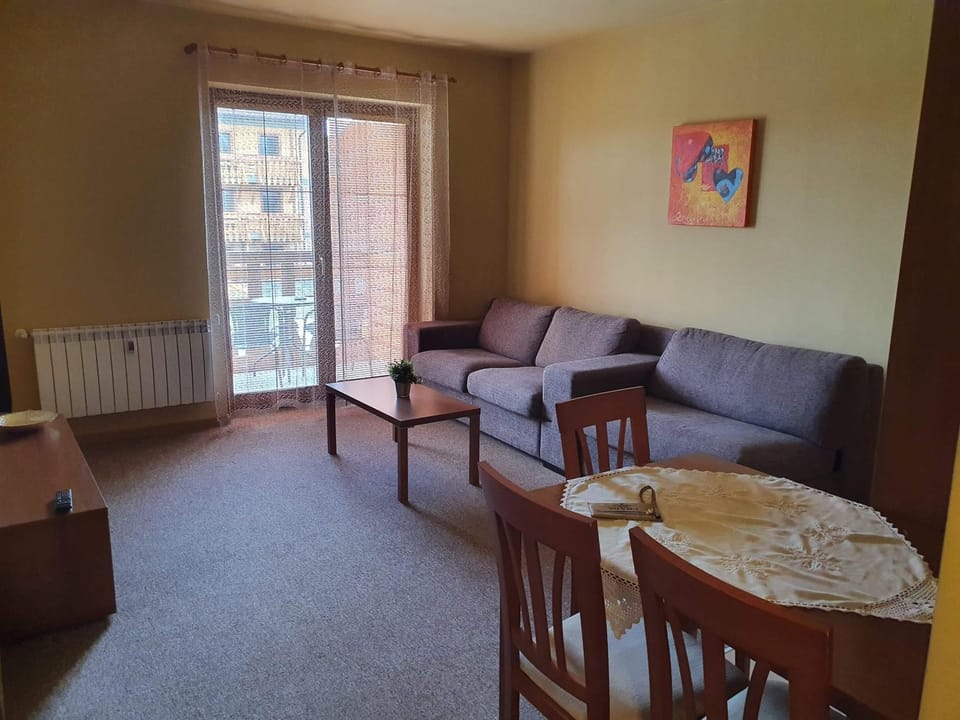Balcony/Terrace, Kitchen or kitchenette, Living room, Seating area, Dining area, internet