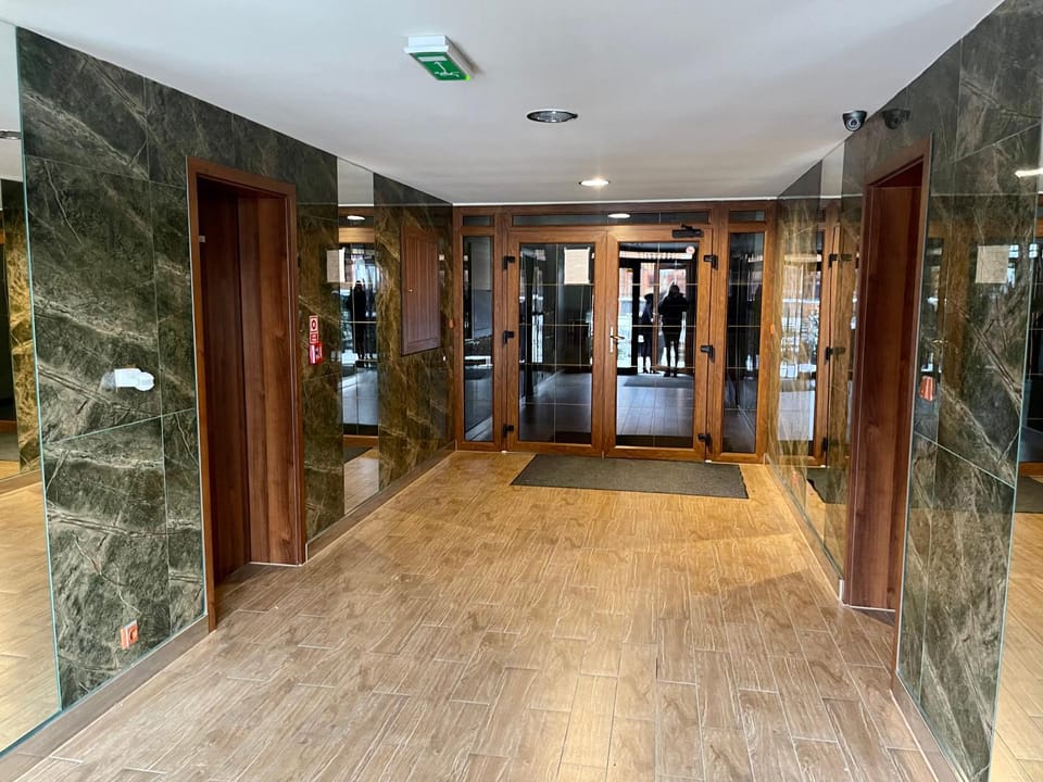 Facade/entrance, Spring, Day, Night, Winter, Summer, Lobby or reception, Autumn