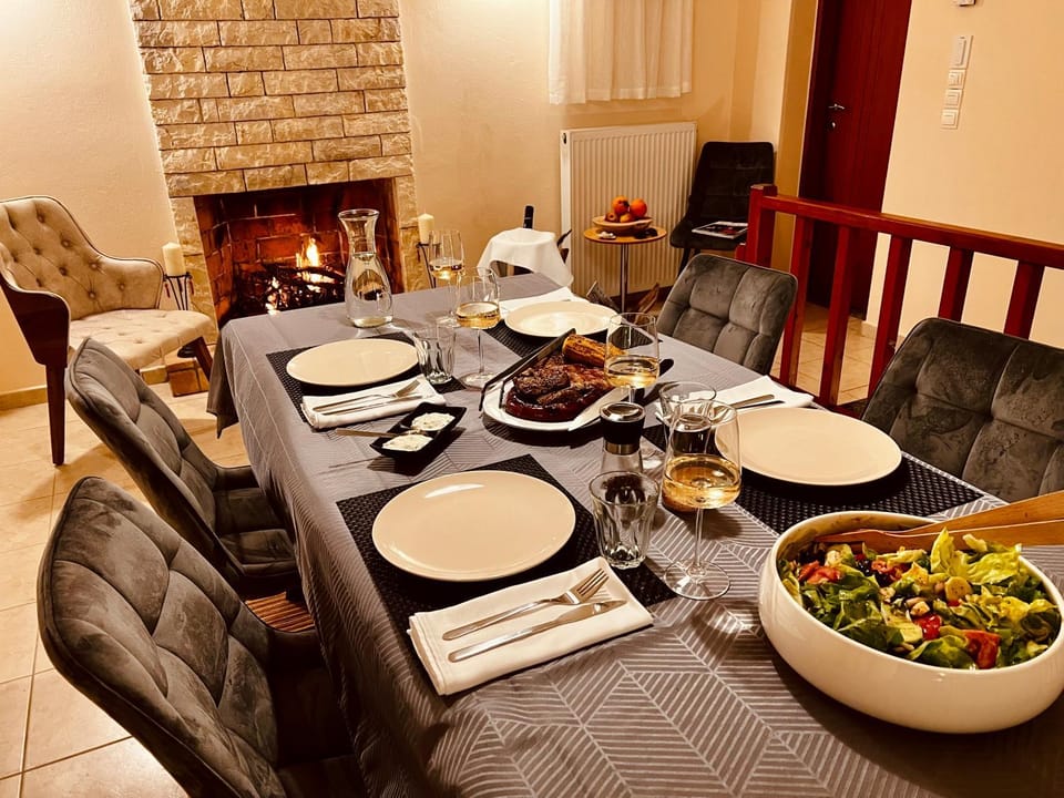 Living room, Dining area