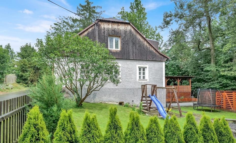 Property building, Garden view