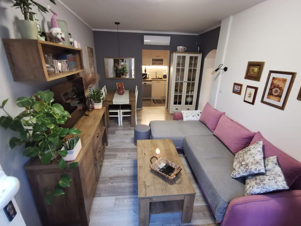 Apartment with garden Apartment in Dubrovnik-Neretva County