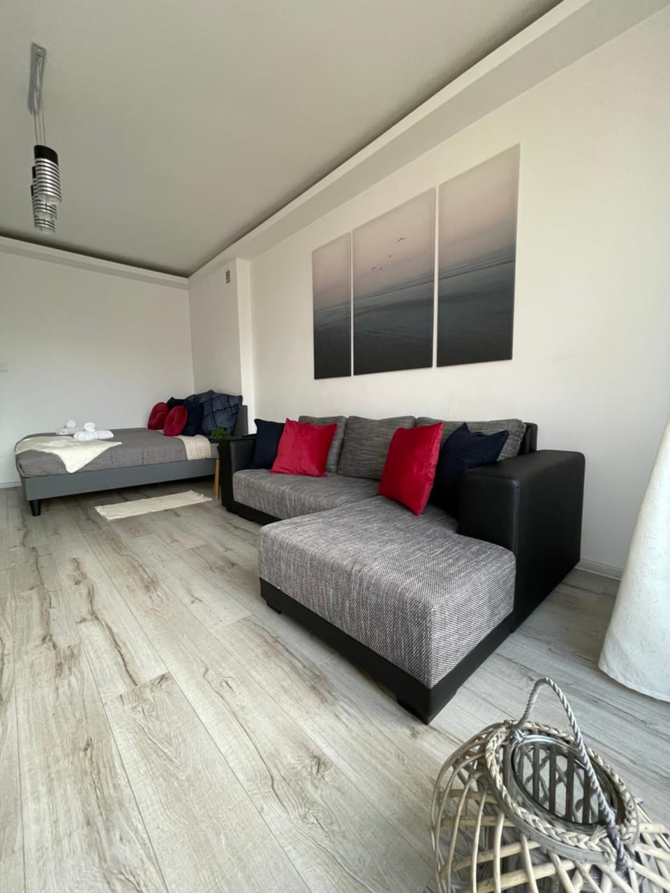 Aleje Jerozolimskie 11 19 - Darmowy parking - free parking - 1km do Dworca Centralnego, 850m stacja metra Nowy Świat Apartment in Warsaw