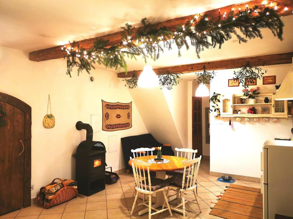 Dining area, flat iron