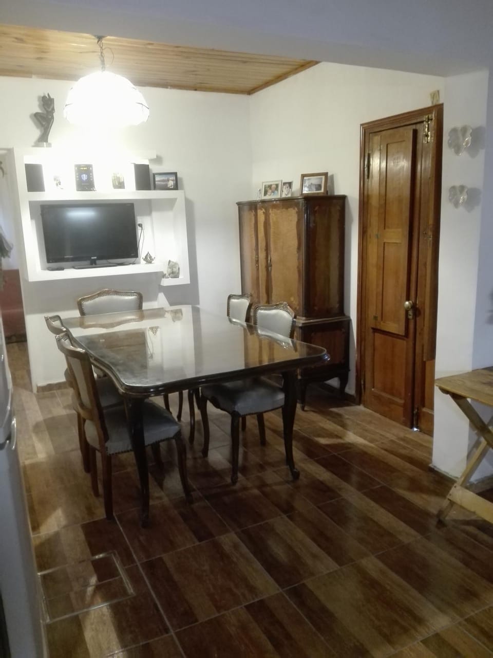 Communal lounge/ TV room, TV and multimedia, Seating area, Dining area