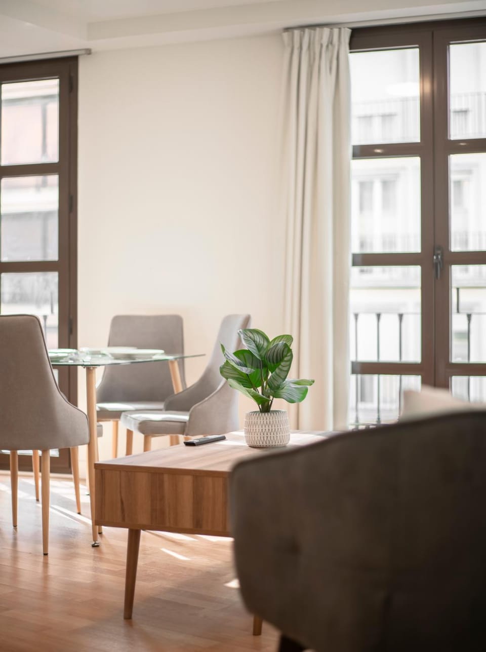 Living room, Dining area