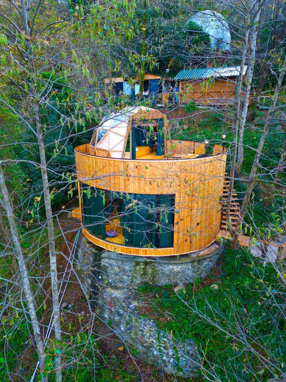 Property building, Spring