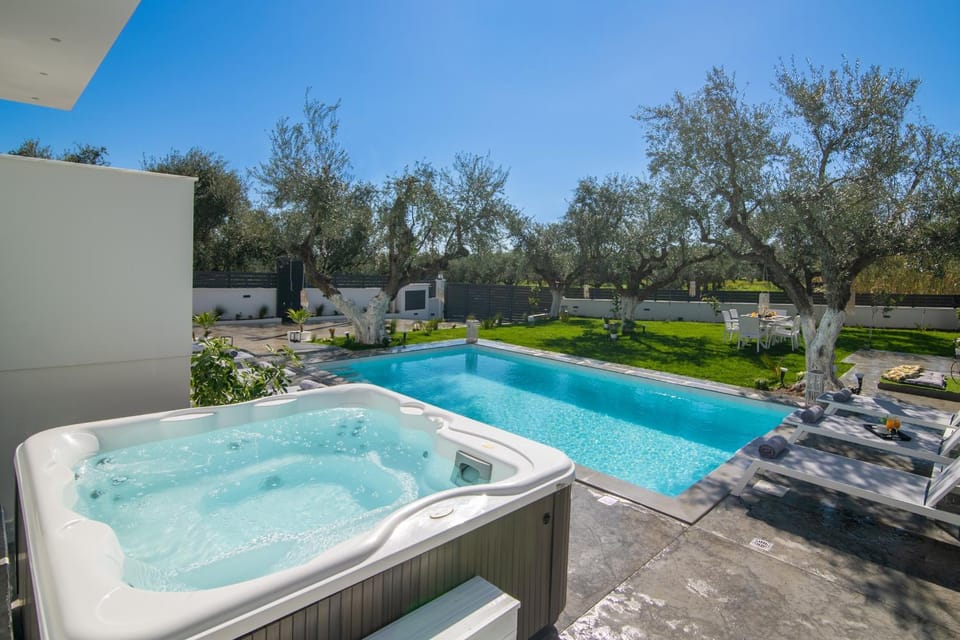 Royal View Villa - Private Pool & Hot Tub Villa in Zakynthos, Greece