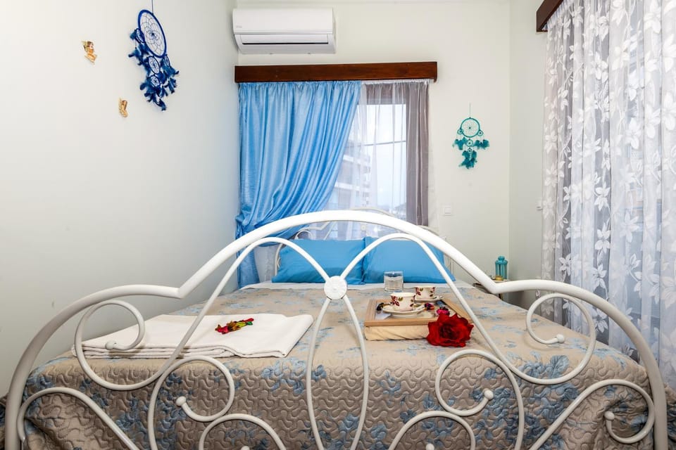 Stratos Seaside corner apartment Apartment in Rethymno